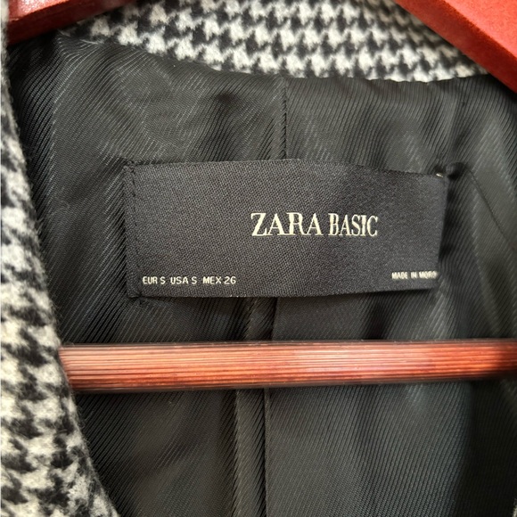 Zara basic size S blazer - Picture 4 of 9